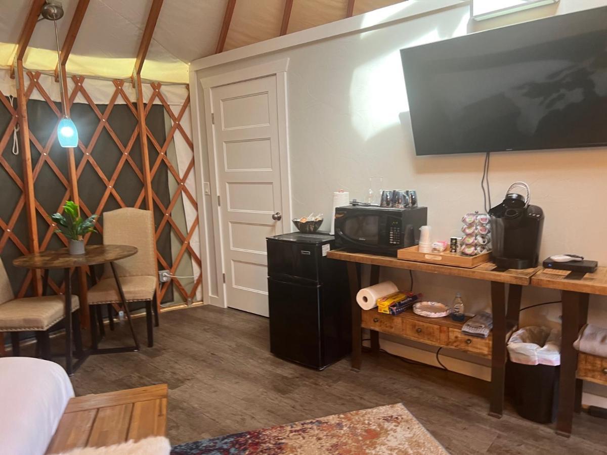 Escalante Yurts - Luxury Lodging Zewnętrze zdjęcie
