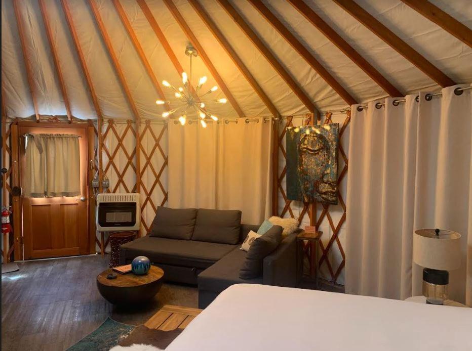 Escalante Yurts - Luxury Lodging Zewnętrze zdjęcie