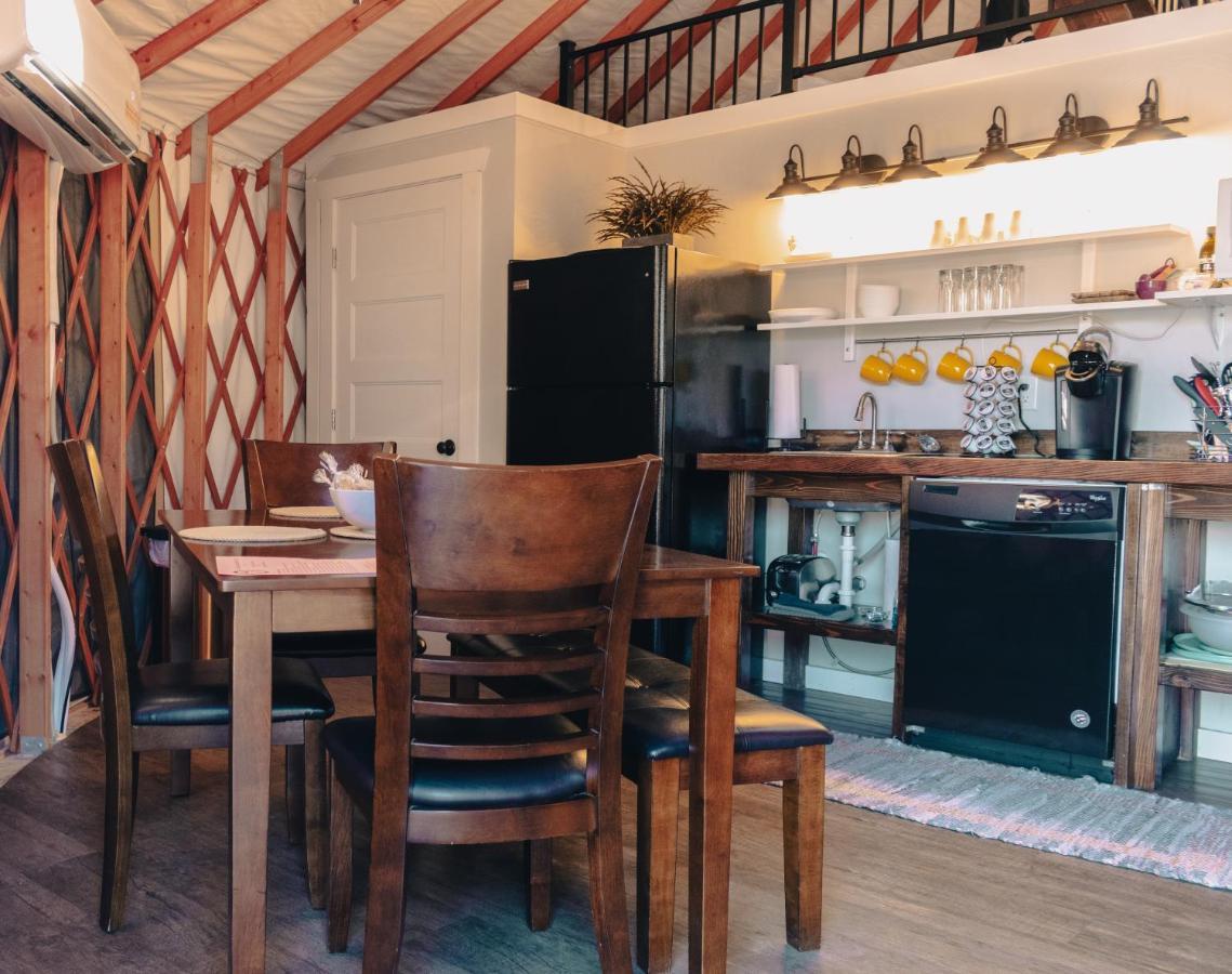 Escalante Yurts - Luxury Lodging Zewnętrze zdjęcie