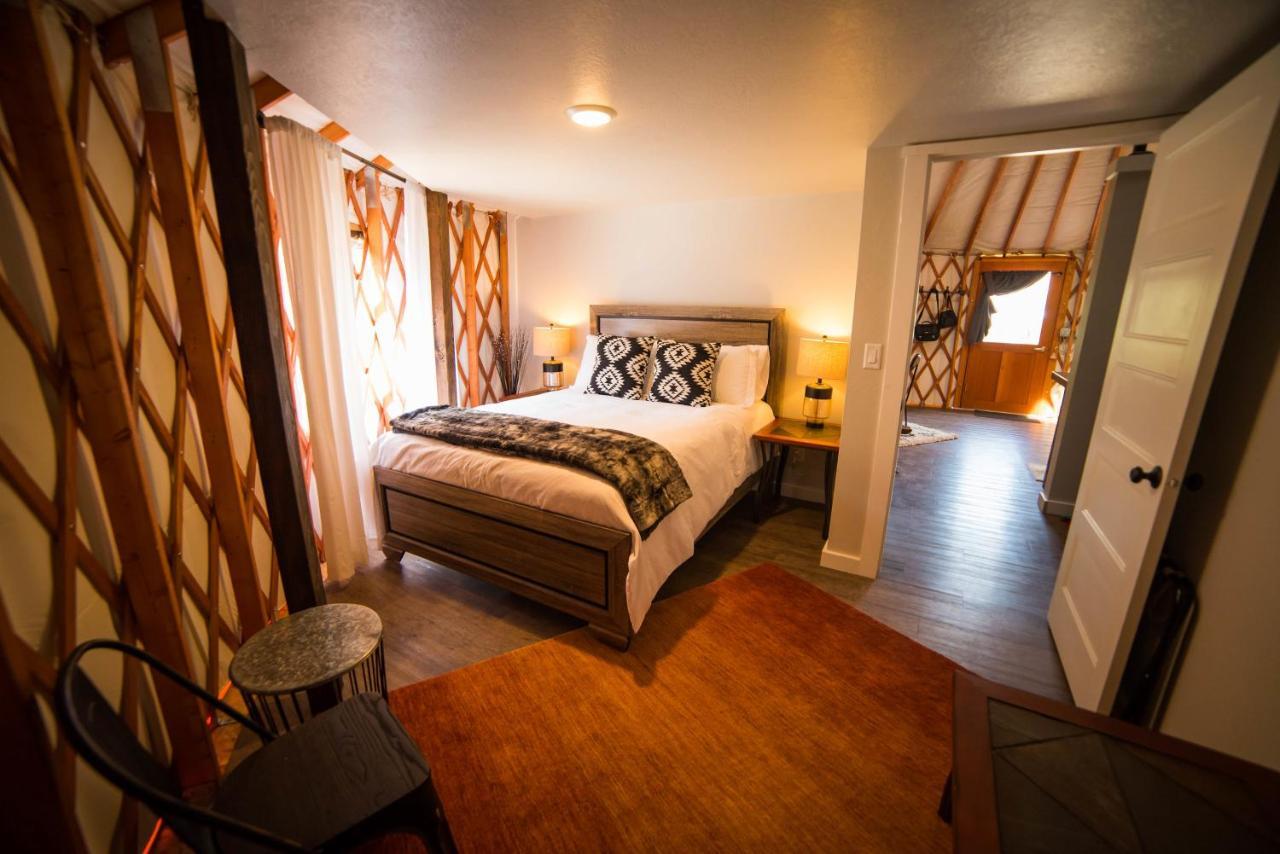 Escalante Yurts - Luxury Lodging Zewnętrze zdjęcie